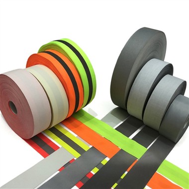 Cik daudz jūs zināt par atstarojošām sloksnēm?