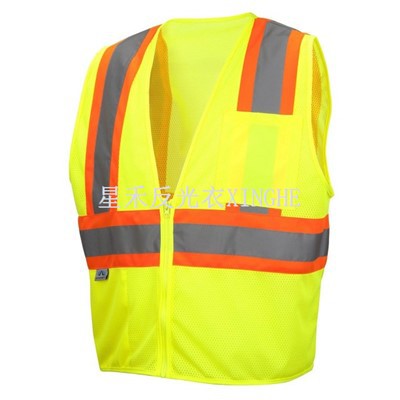 Augstas redzamības drošības apģērbs