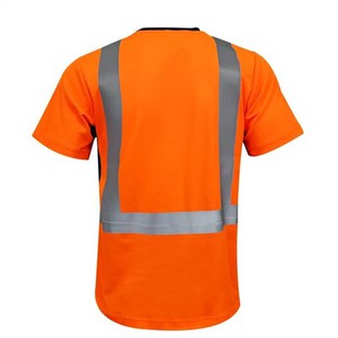 Atstarojošs polo krekls