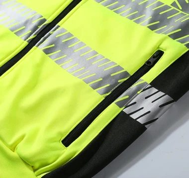 Kādi ir atstarojošo vestu izmēri?